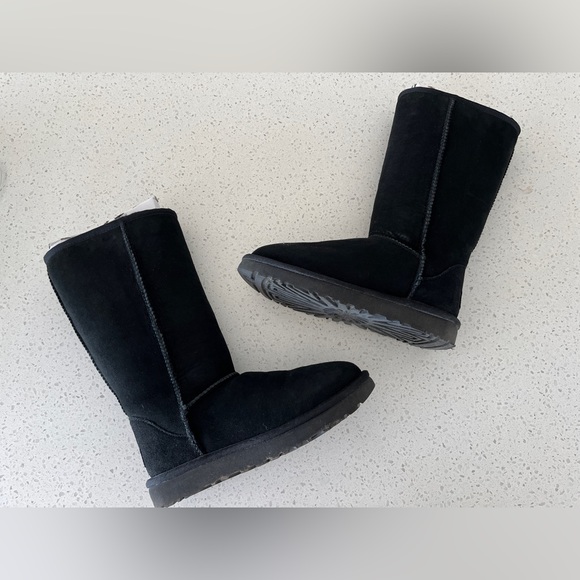 UGG Classic Tall Boots Size EU 36 - Picture 3 of 6